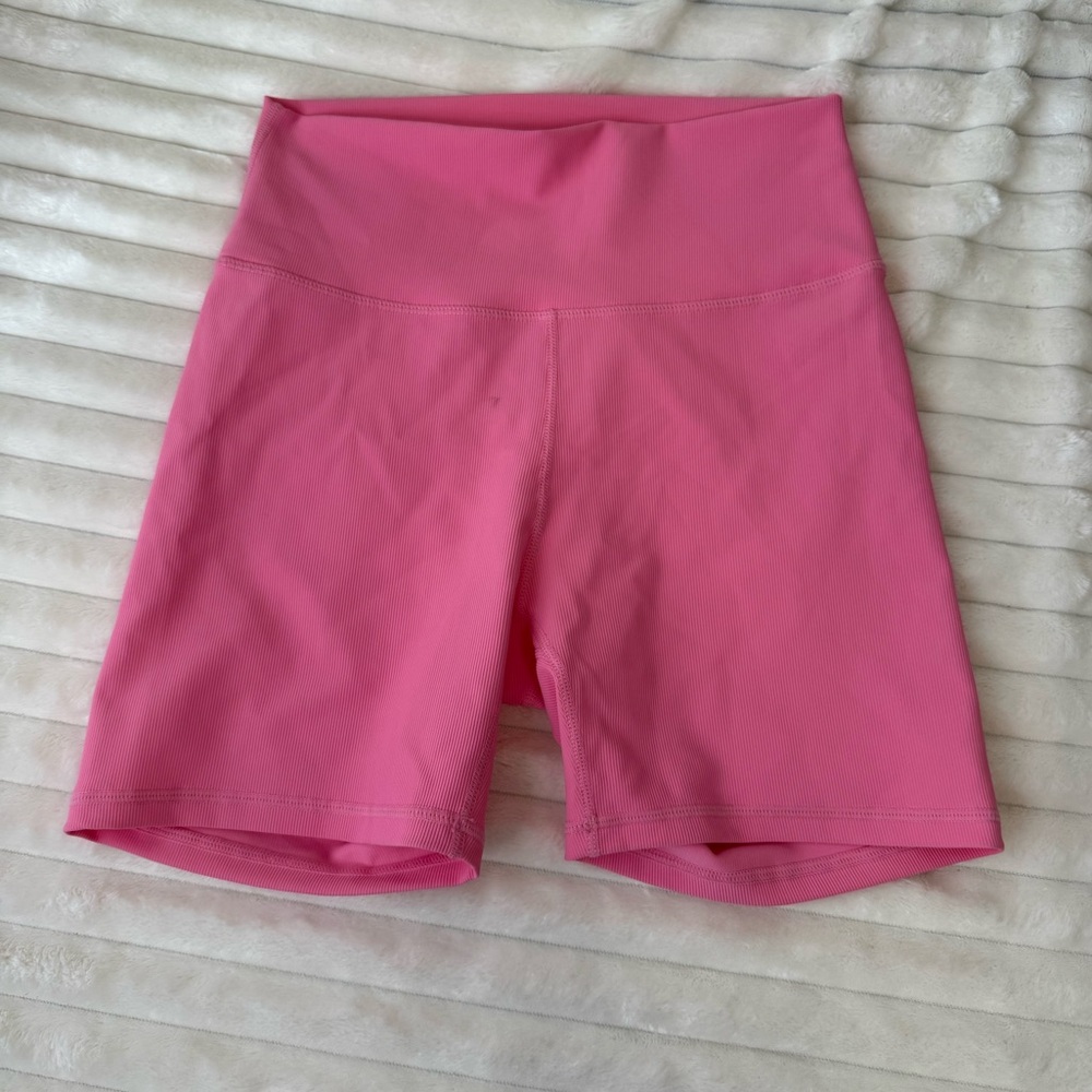 Wilo the Label ribbed pink athletic biker shorts size large